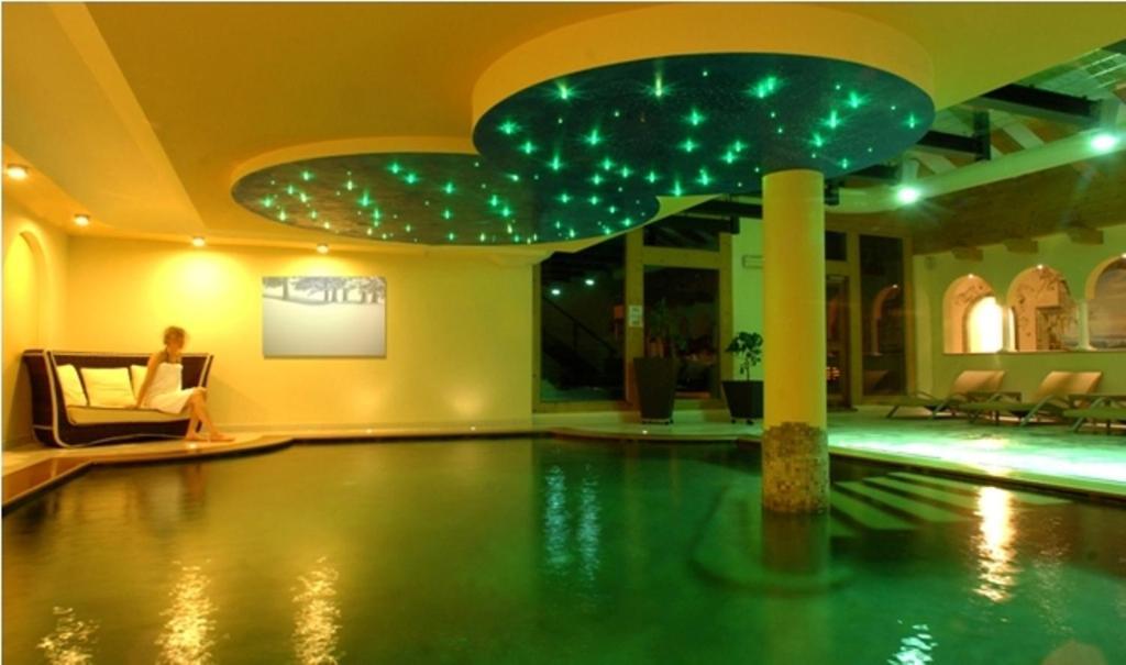 Hotel Scoiattolo เตเซโร ภายนอก รูปภาพ