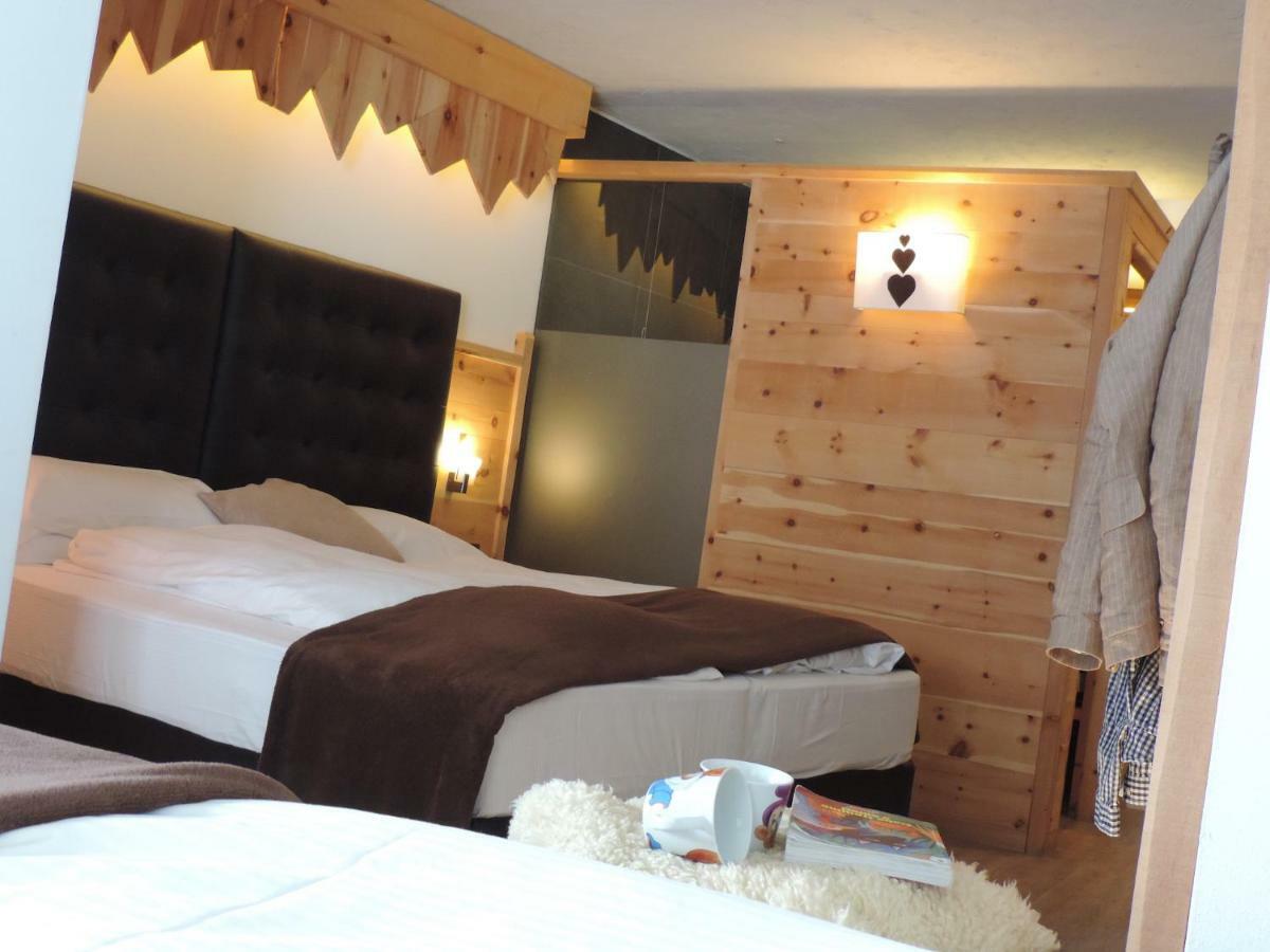 Hotel Scoiattolo เตเซโร ภายนอก รูปภาพ