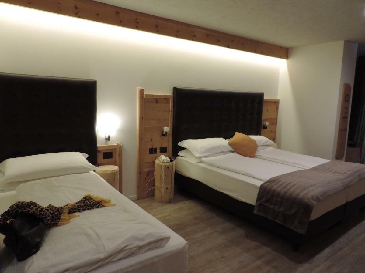 Hotel Scoiattolo เตเซโร ภายนอก รูปภาพ
