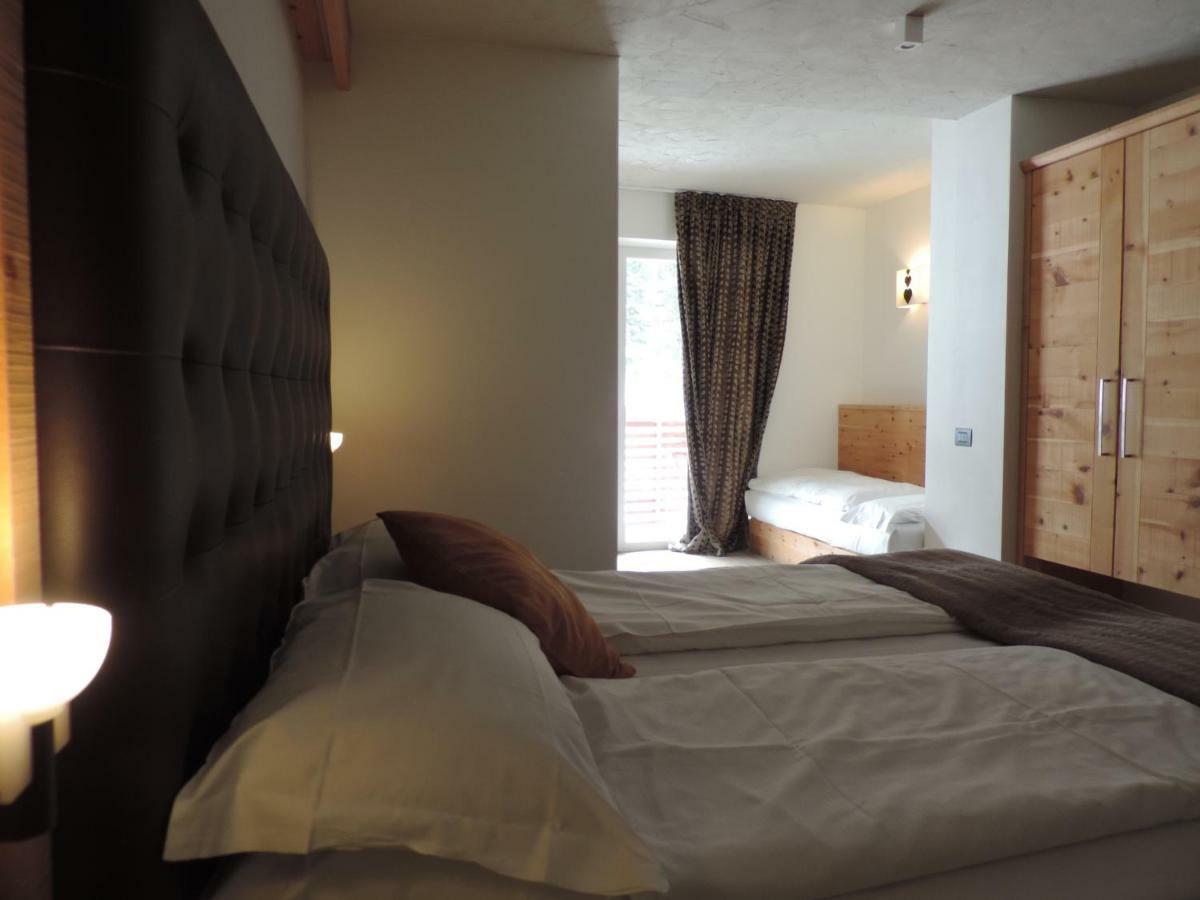 Hotel Scoiattolo เตเซโร ภายนอก รูปภาพ